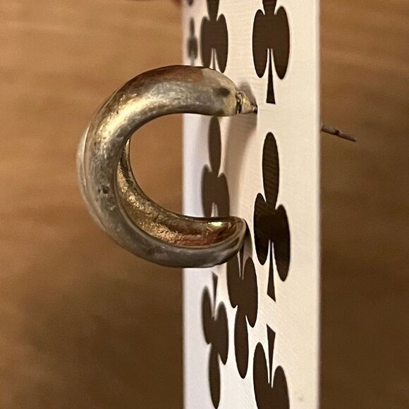 Gold tone hammered huggie hoop earrings 925 studs - Picture 3 of 5